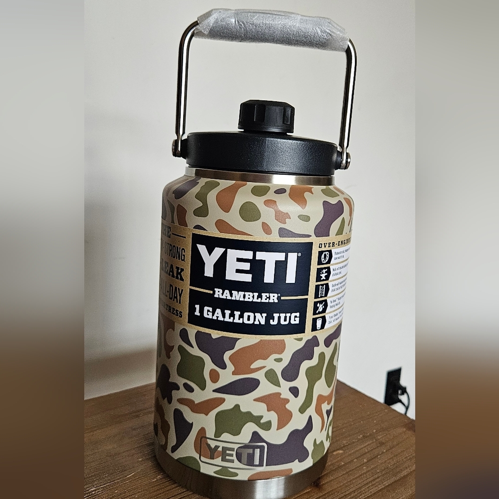YETI Rambler 1 Gallon Jug in Camouflage Tan Camo